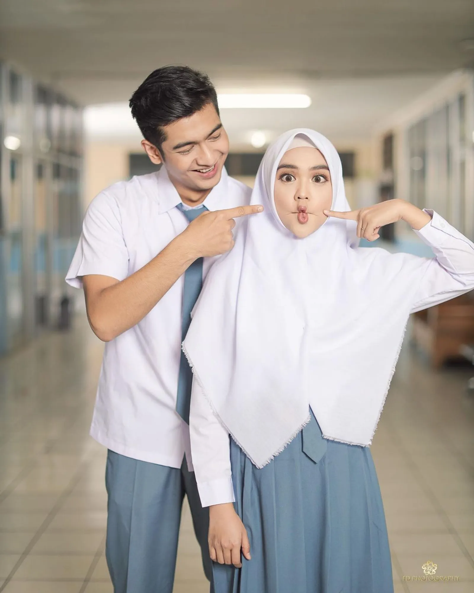 Deretan Gaya Manglingi Ria Ricis, Pre-Wedding hingga Hari Pernikahan