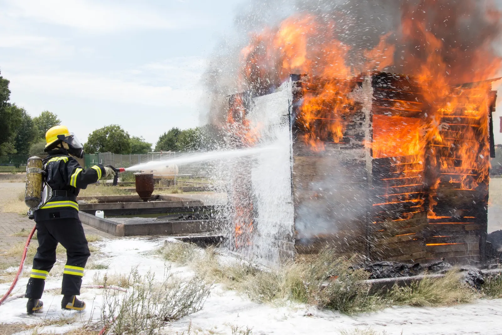 Tidak Selalu Pertanda Buruk, Ini 10 Arti Mimpi Melihat Rumah Kebakaran