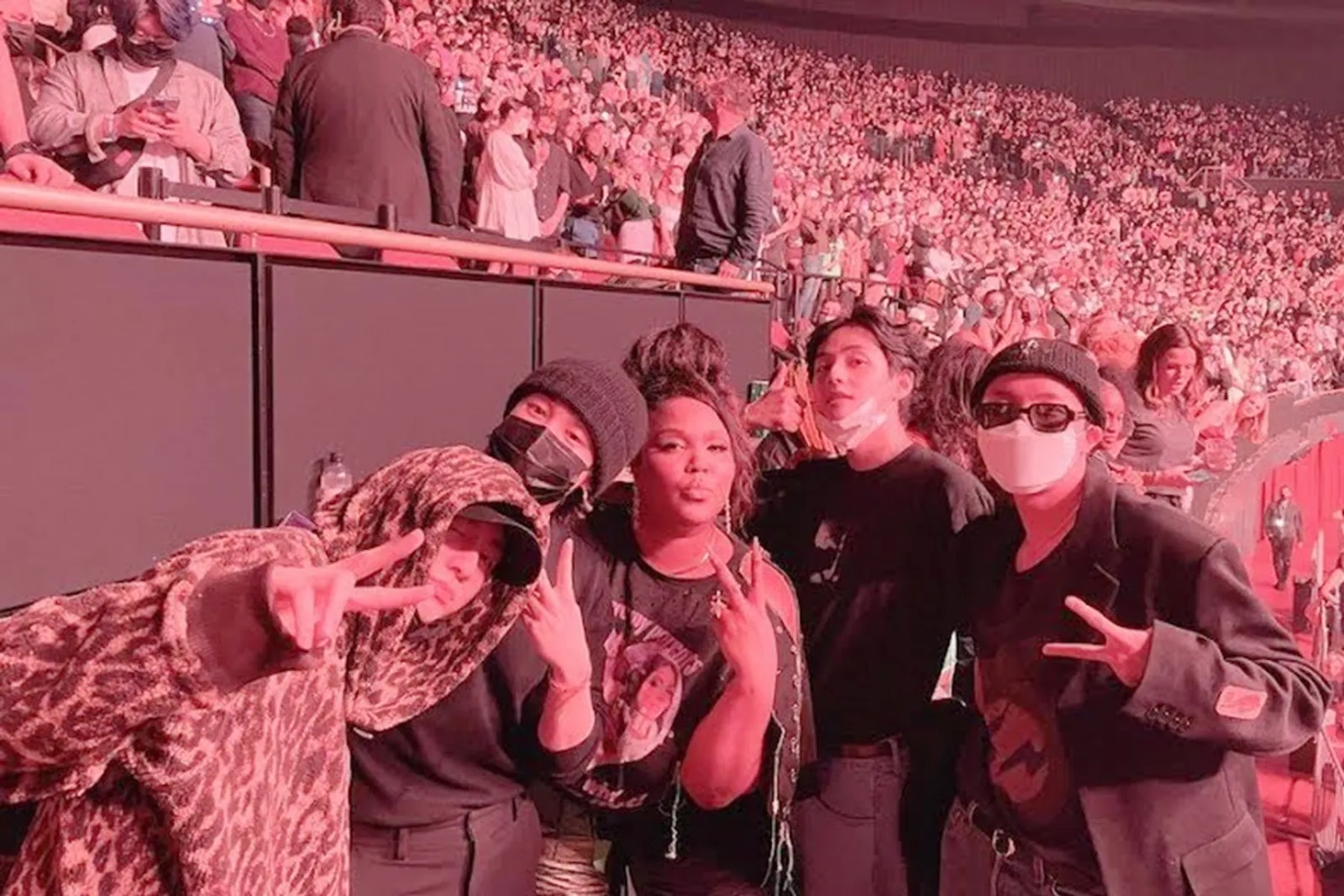 SZA Diduga Berbohong, BTS Jadi Korban Rasisme di Konser Harry Styles