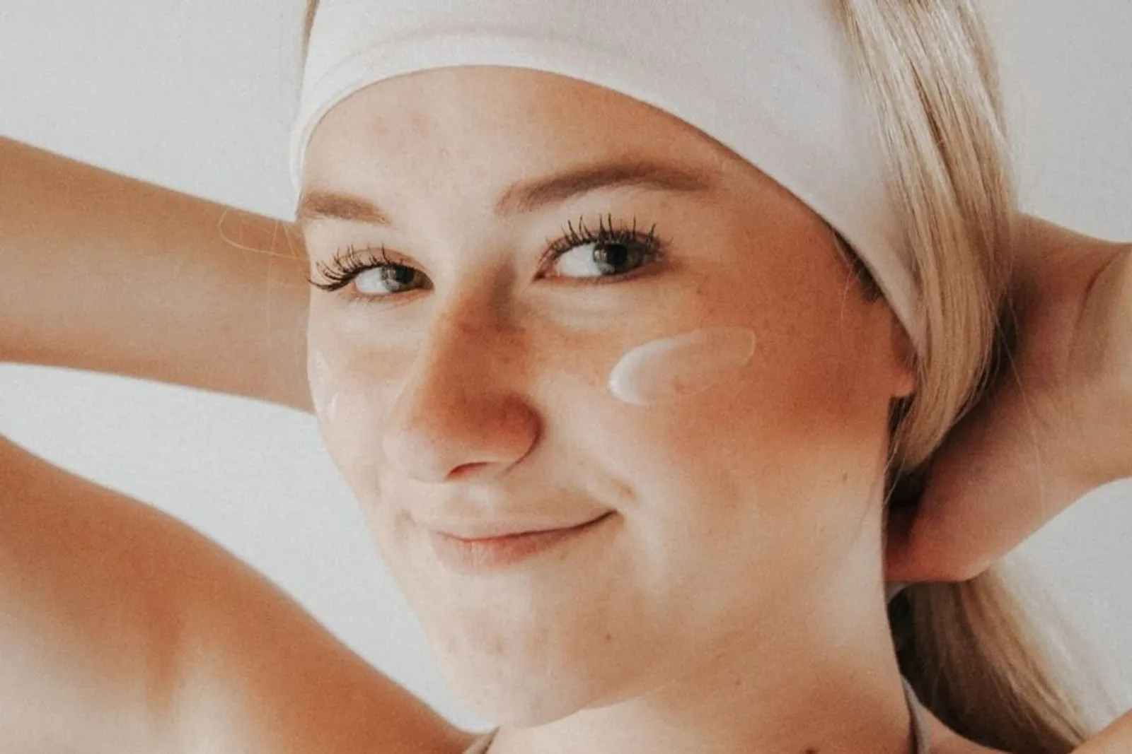 7 Tips Mengaplikasikan Skincare yang Wajib Kamu Ketahui
