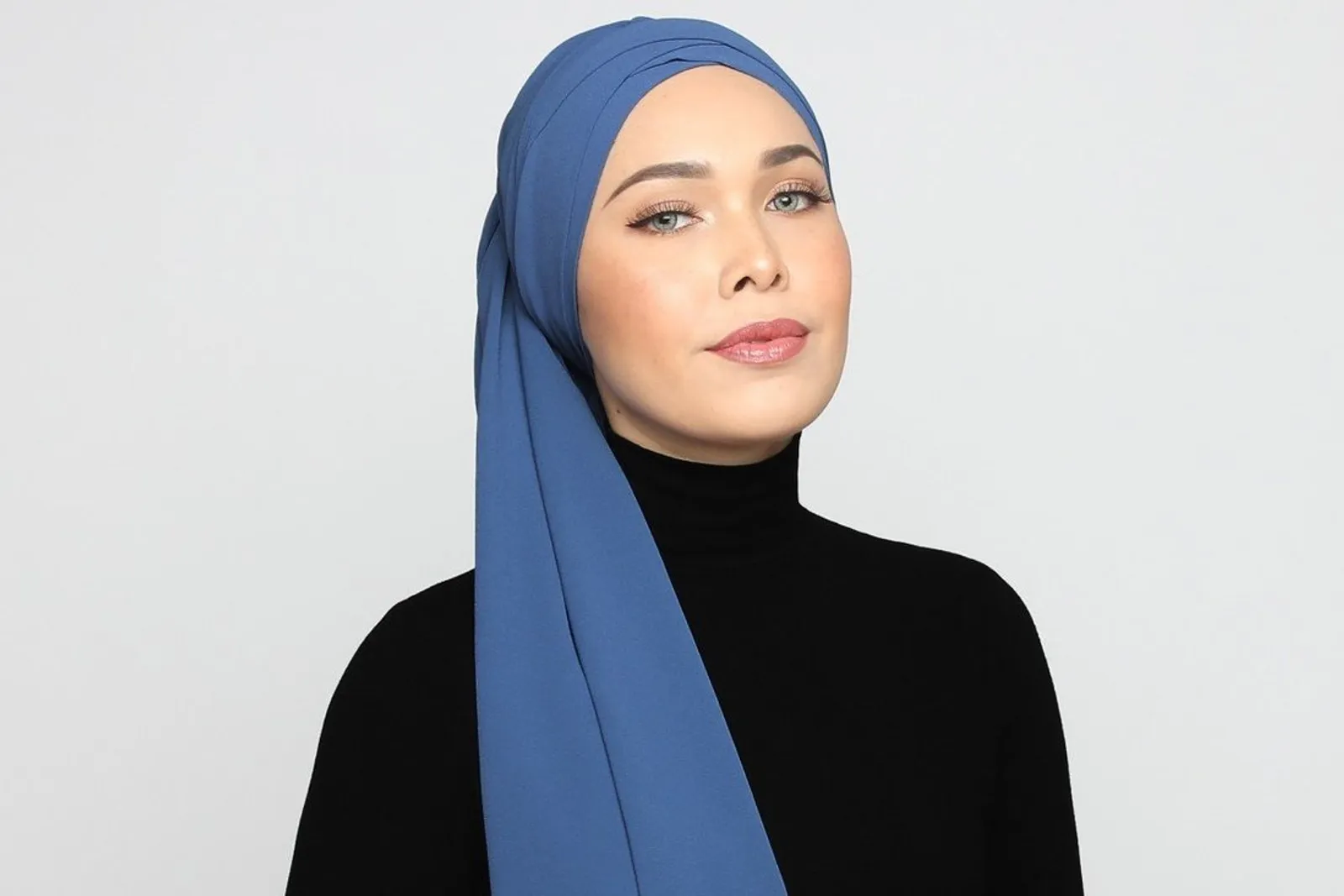Pilihan Hijab dan Cara Pakai yang Tepat untuk Leher Pendek