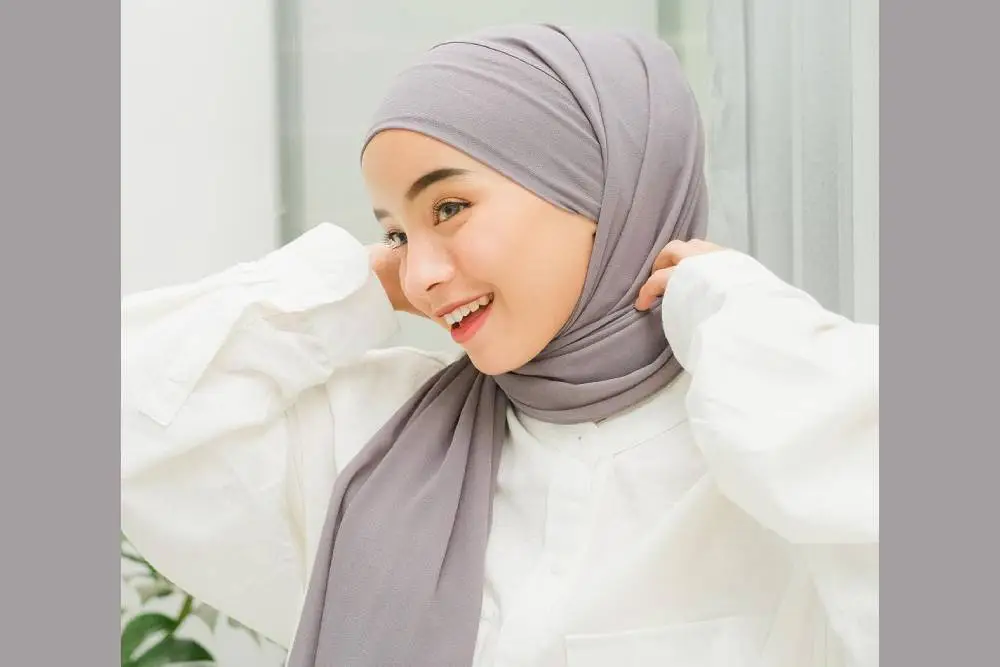 Deretan Brand Lokal yang Jual Hijab Instan Modern