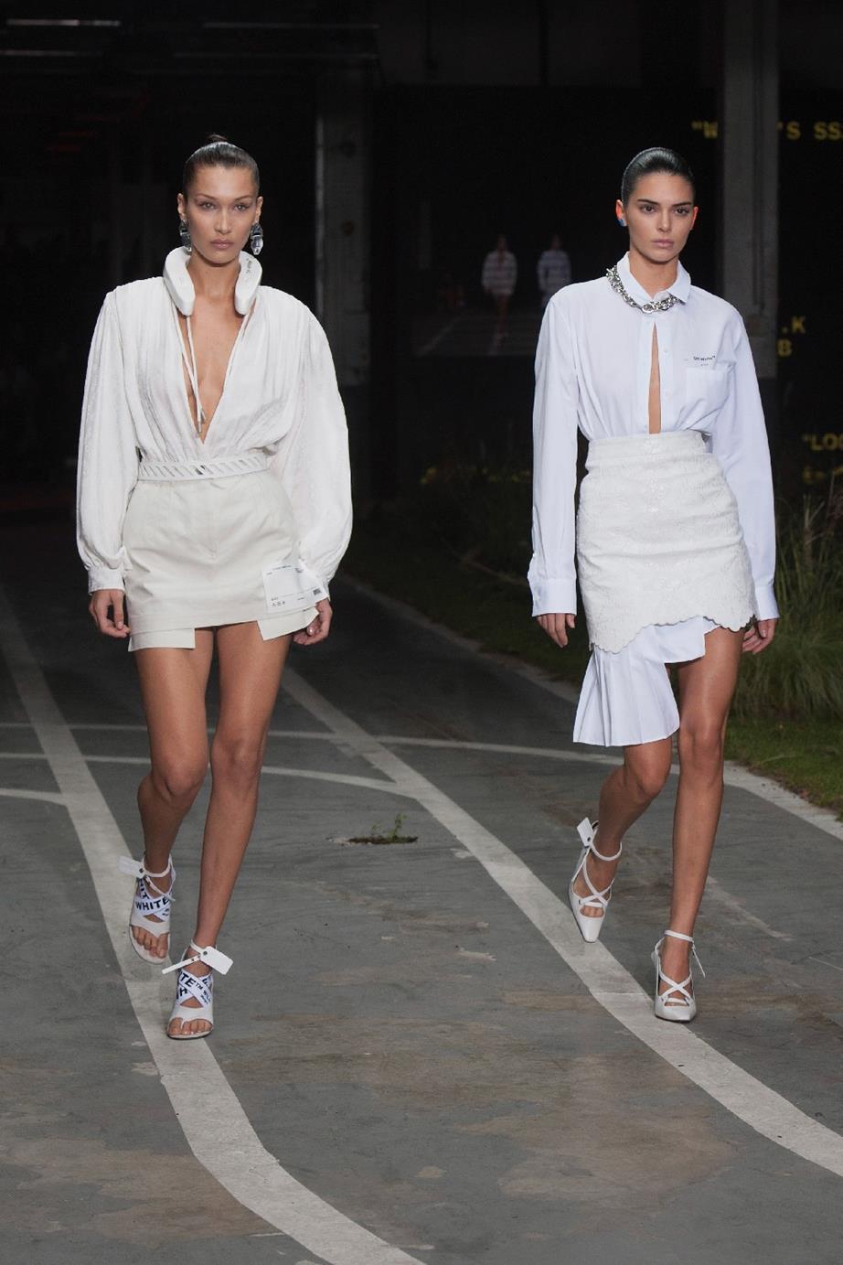 Gaya Para Artis Dunia Menggunakan Pakaian Karya Virgil Abloh