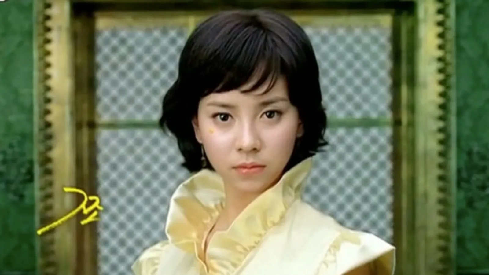 Begini Gaya Rambut Song Ji Hyo dari Waktu ke Waktu 