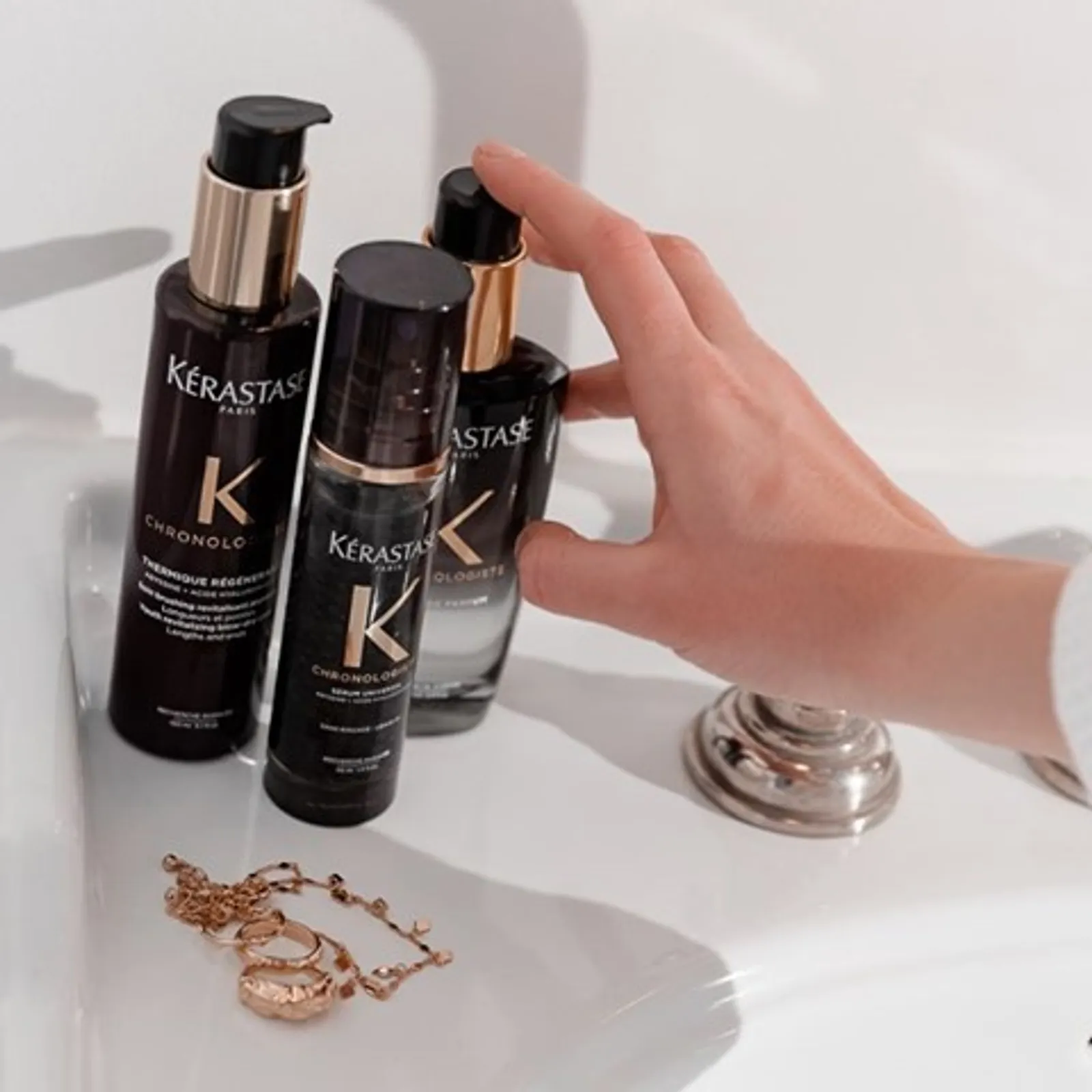 3 Fakta Tentang Serum Chronologiste Huile de Parfum dari Kérastase