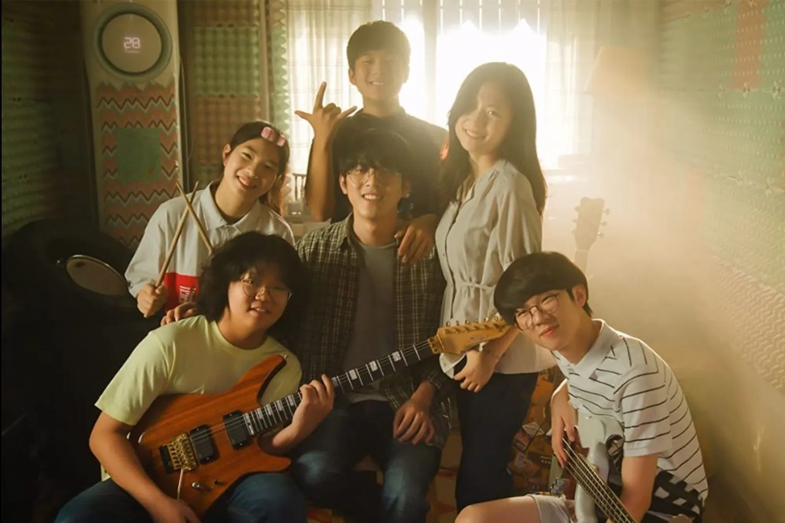 Sambut Akhir Tahun, Ini Film & Drama Korea yang Akan Tayang di Viu