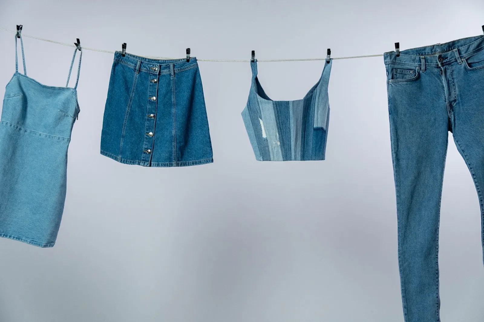 Pro Kontra Dibalik Seberapa Sering Kita Harus Cuci Jeans? Ini Idealnya