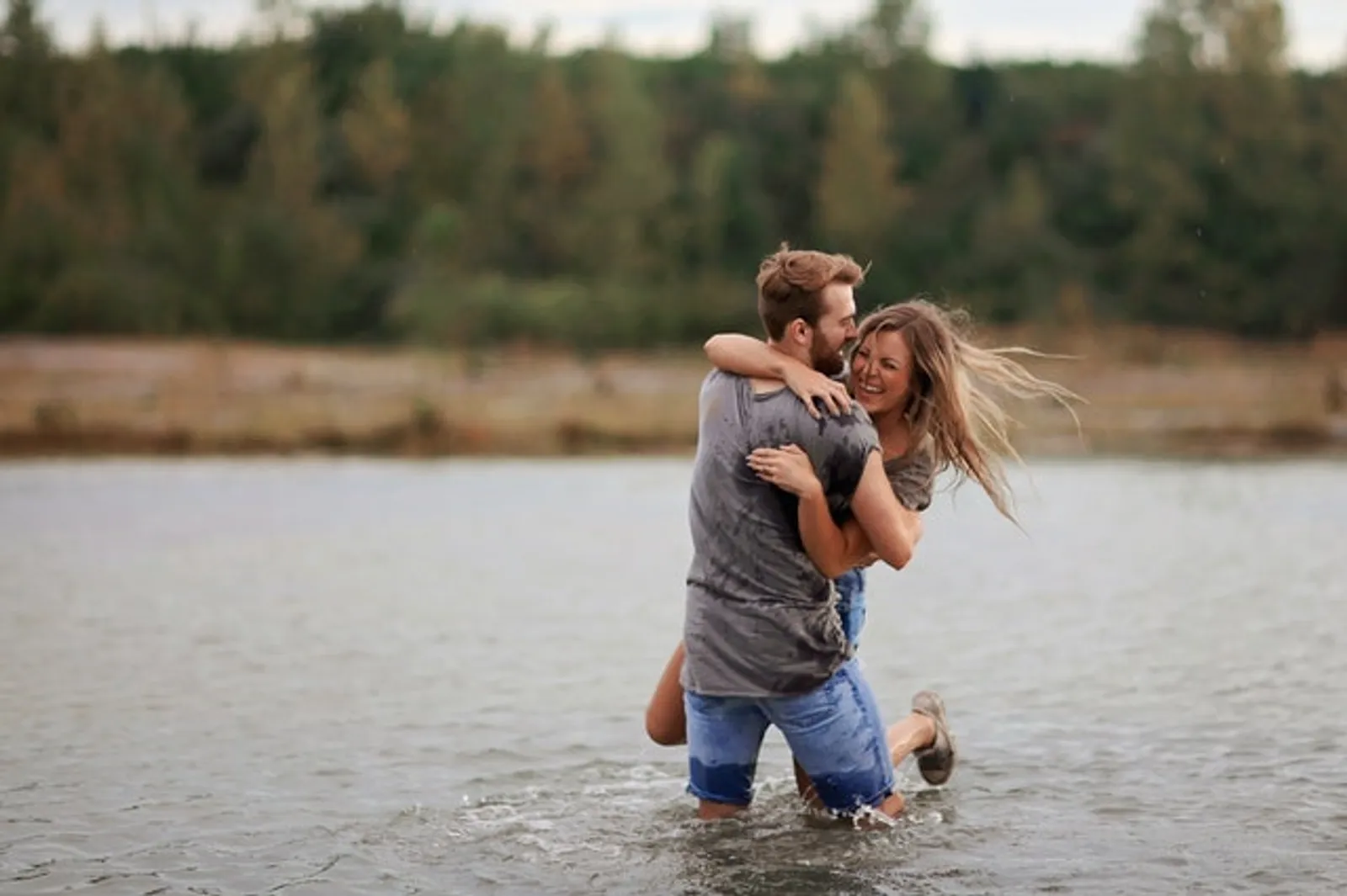 7 Tips Langgeng yang Dilakukan Pasangan Bahagia Setelah Bertengkar