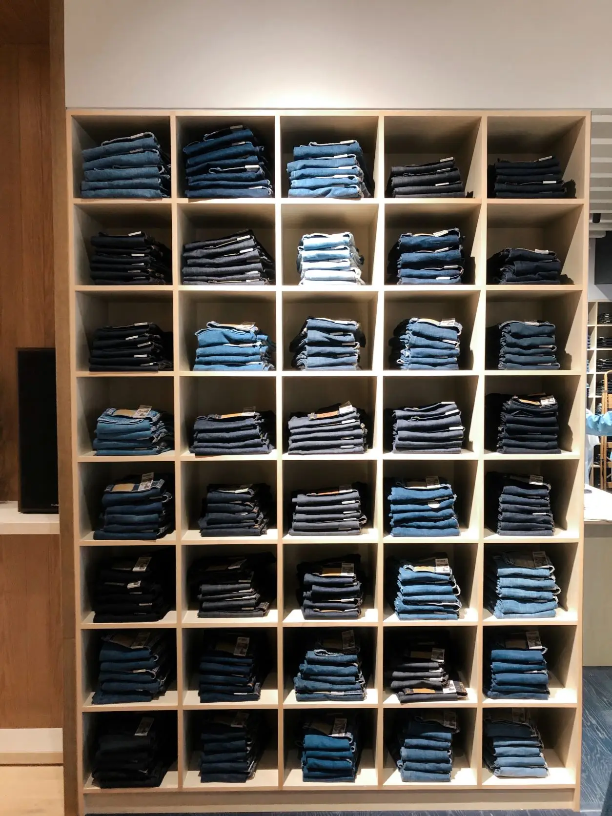 Standard Denim Kenalkan Konsep Toko yang Homey di Plaza Senayan