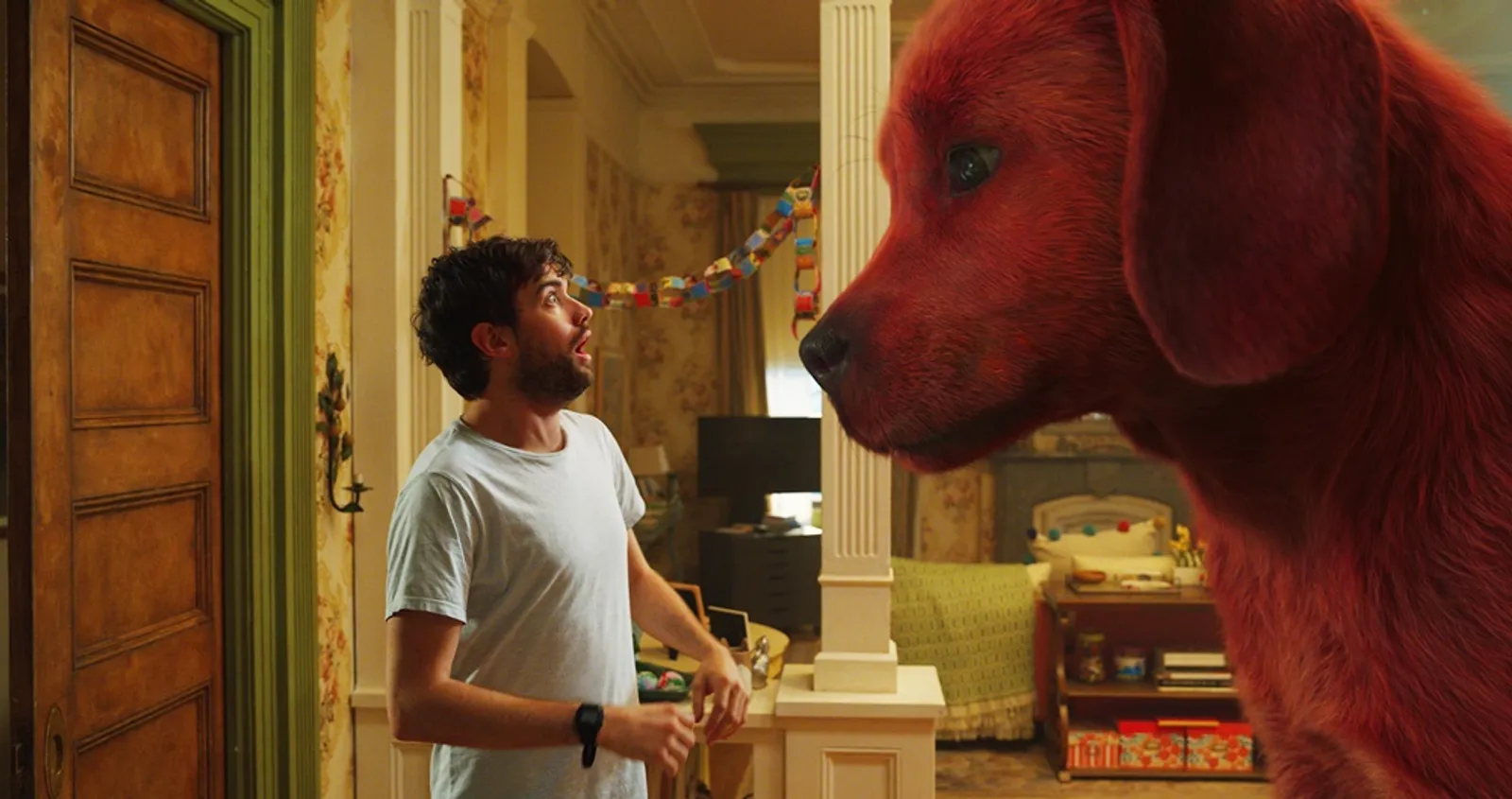 5 Hal yang Harus Kamu Tahu Tentang Film 'Clifford the Big Red Dog'