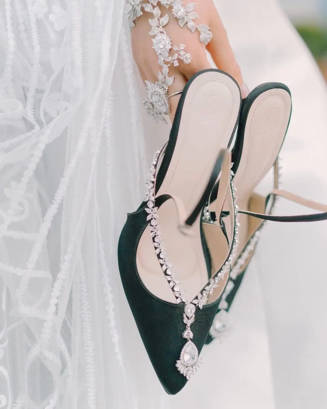 5 Rekomendasi Brand Lokal Sepatu Wedding yang Timeless