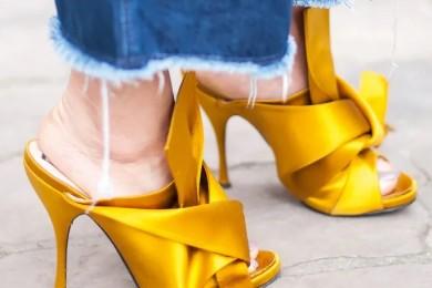 Agar Tetap Terlihat mewah, Ini Cara Merawat Sepatu Satin