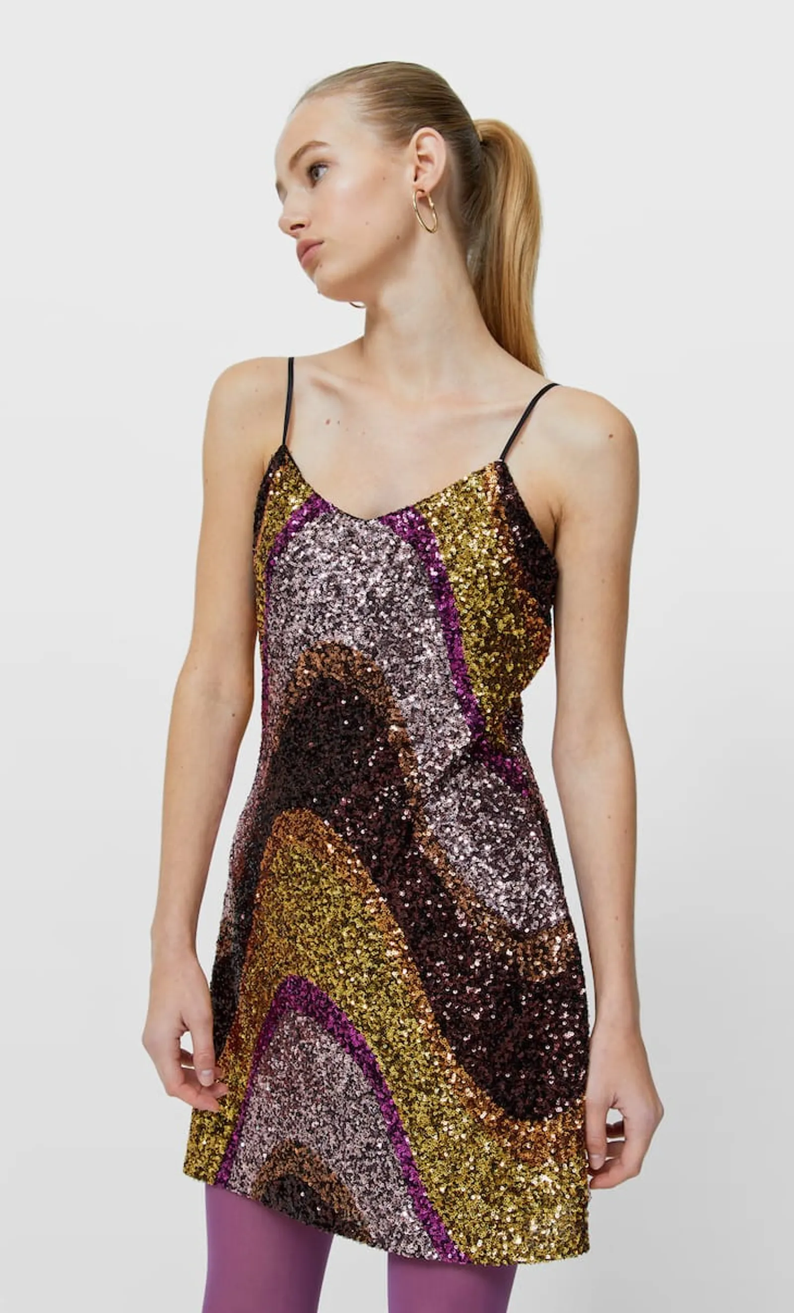 #PopbelaOOTD: Tahun Baru Pakai Dress Sequin di Bawah 900 Ribu