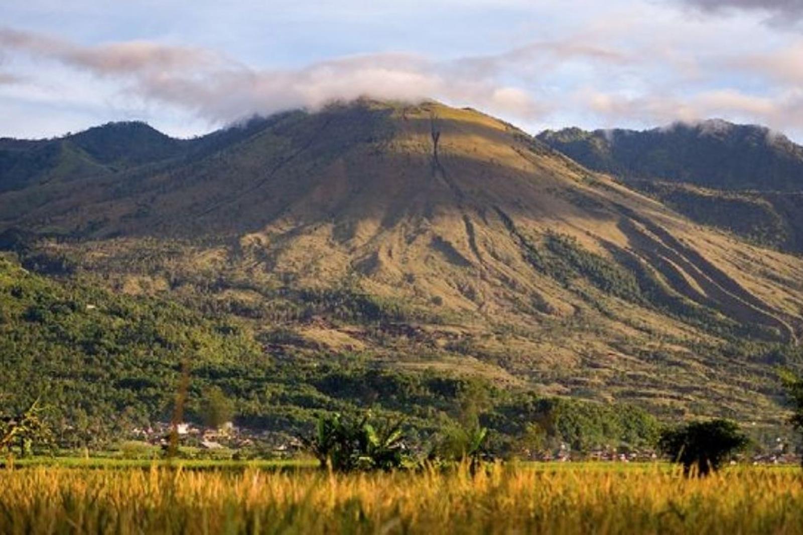 9 Rekomendasi Gunung di Jawa Barat, Cocok untuk Pendaki Pemula