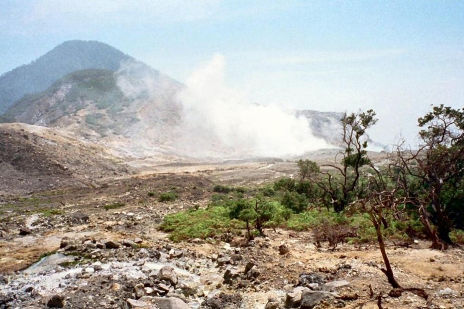 9 Rekomendasi Gunung di Jawa Barat, Cocok untuk Pendaki Pemula