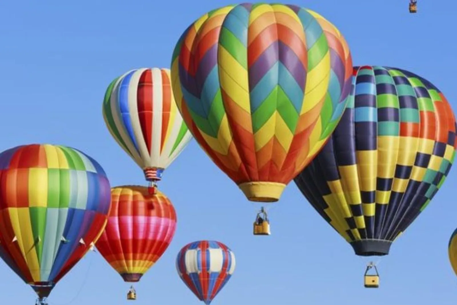 Rekomendasi 4 Lokasi Wisata Balon Udara di Dalam Negeri