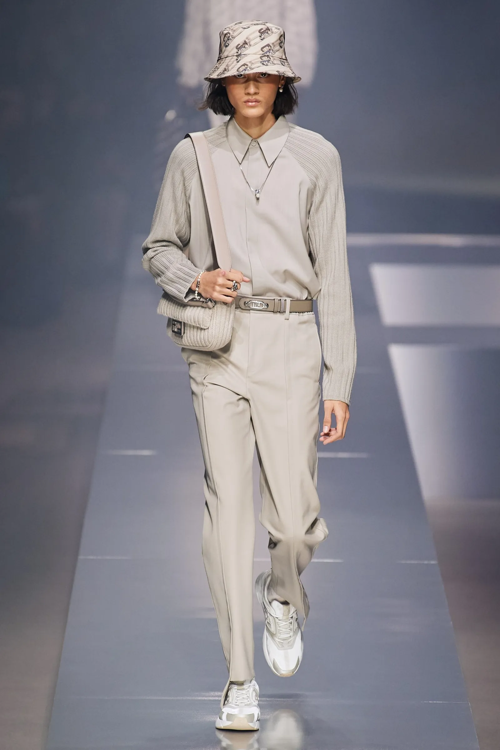 Gaya Rizal Rama, Model Surabaya yang 'Jalan' di Milan Fashion Week