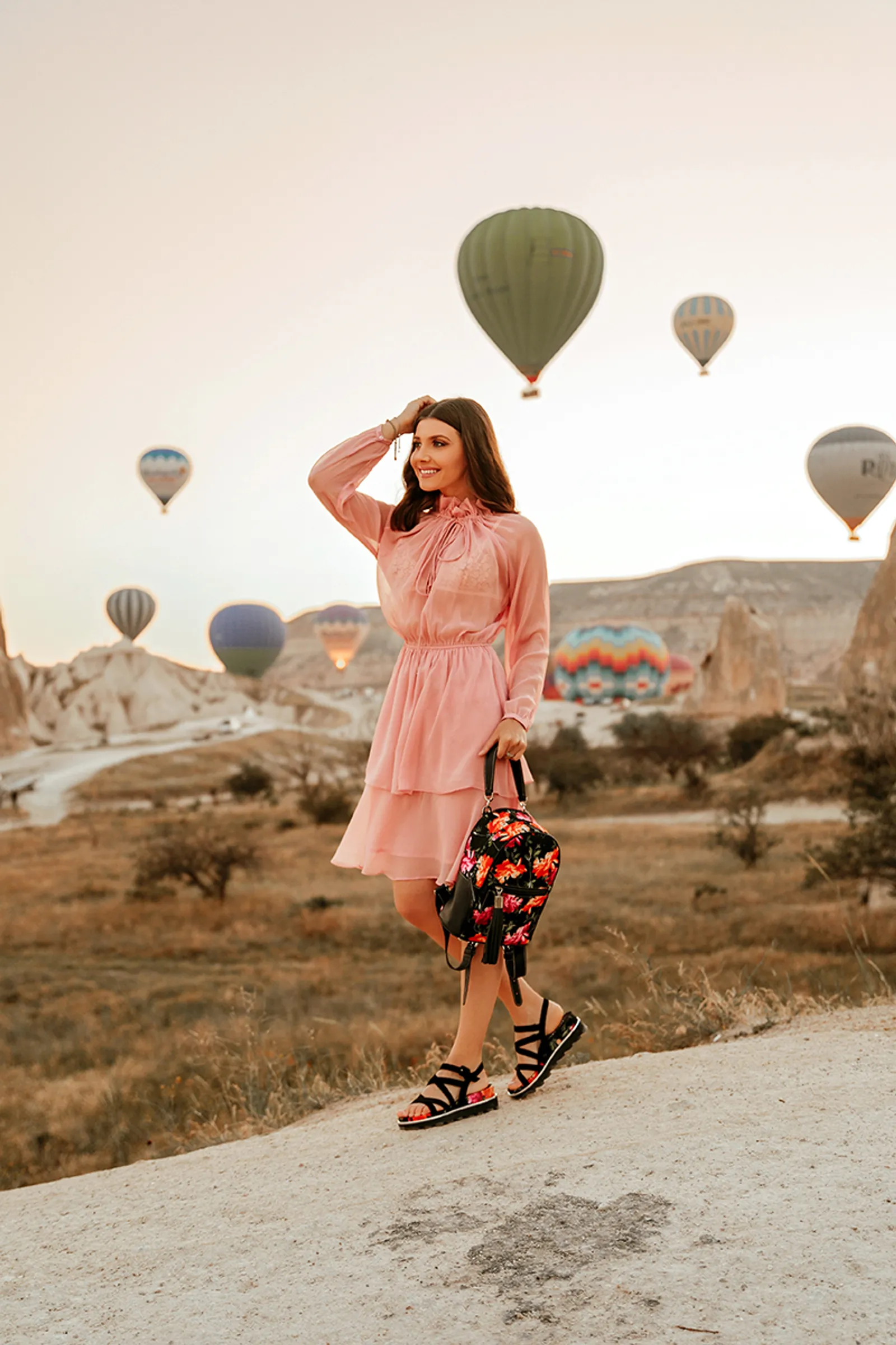 Inspirasi Outfit Liburan Saat Berkunjung ke Cappadocia