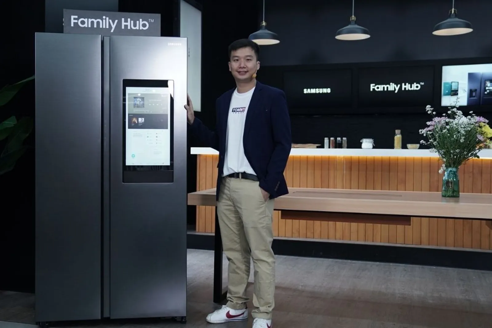 Super Canggih, Kulkas Samsung Family Hub™ Cocok untuk Dapur Masa Kini