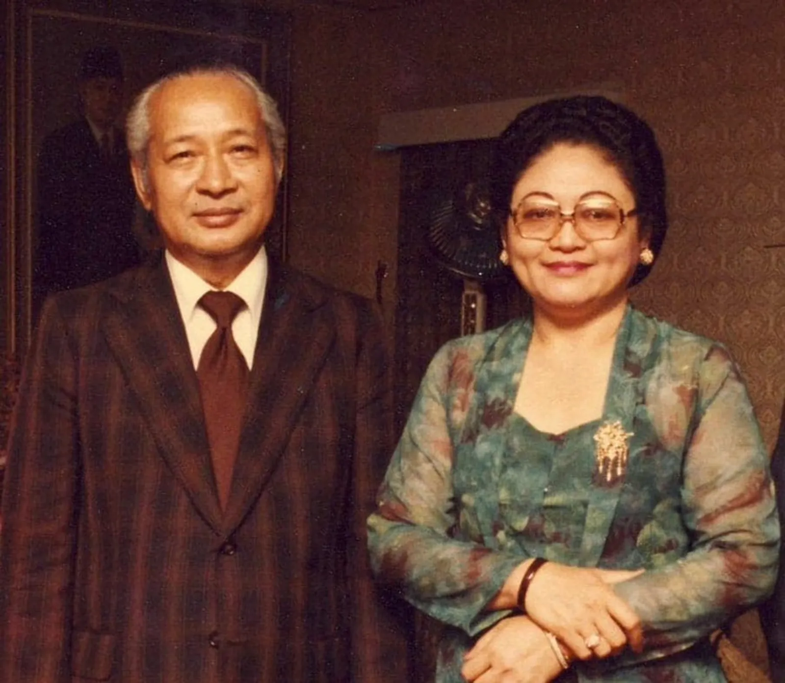 Dipisahkan Maut, Intip 13 Potret Lawas Soeharto dan Tien di Masa Lalu