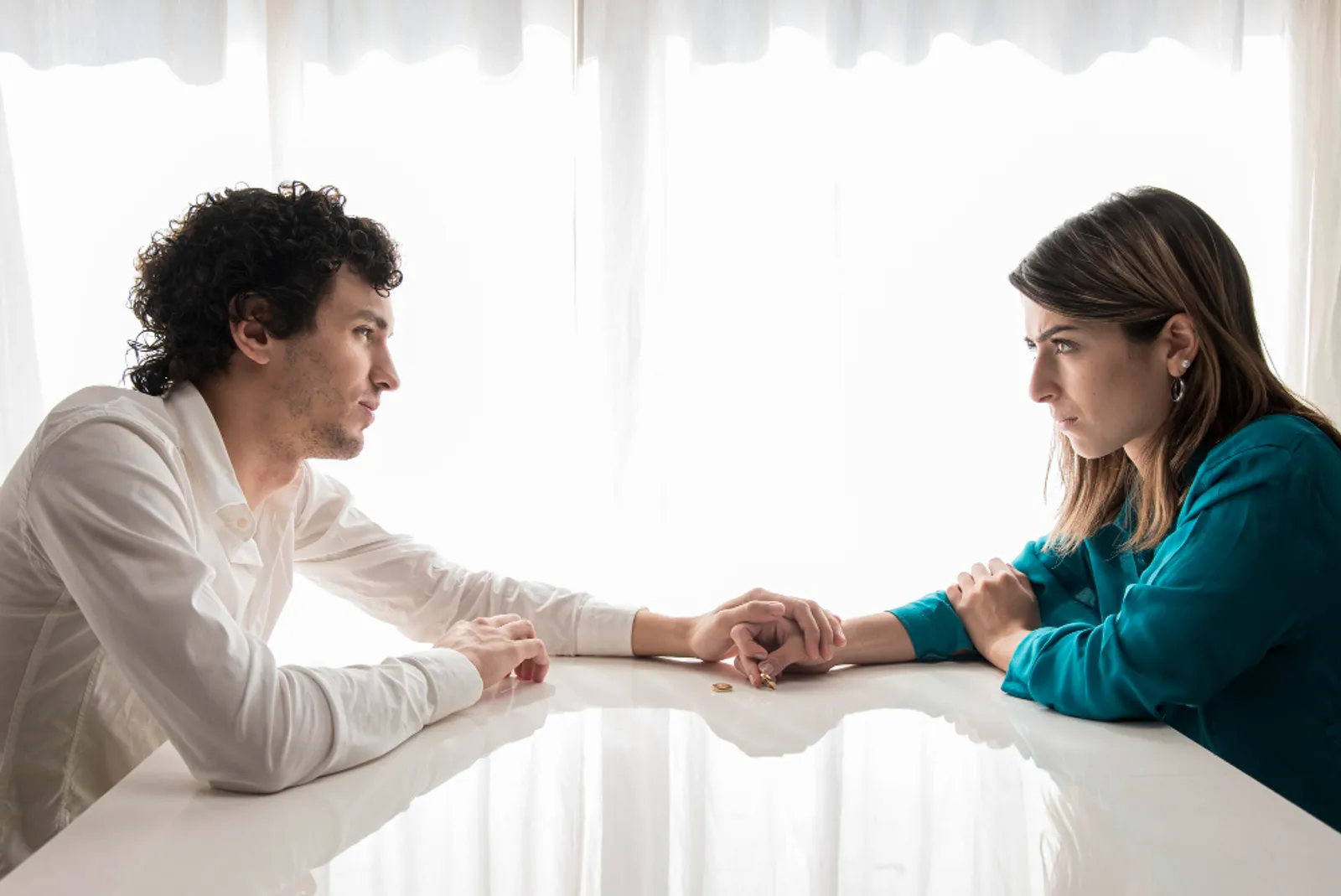 7 Alasan Suami Tukang Selingkuh Tetap Bertahan dengan Istrinya