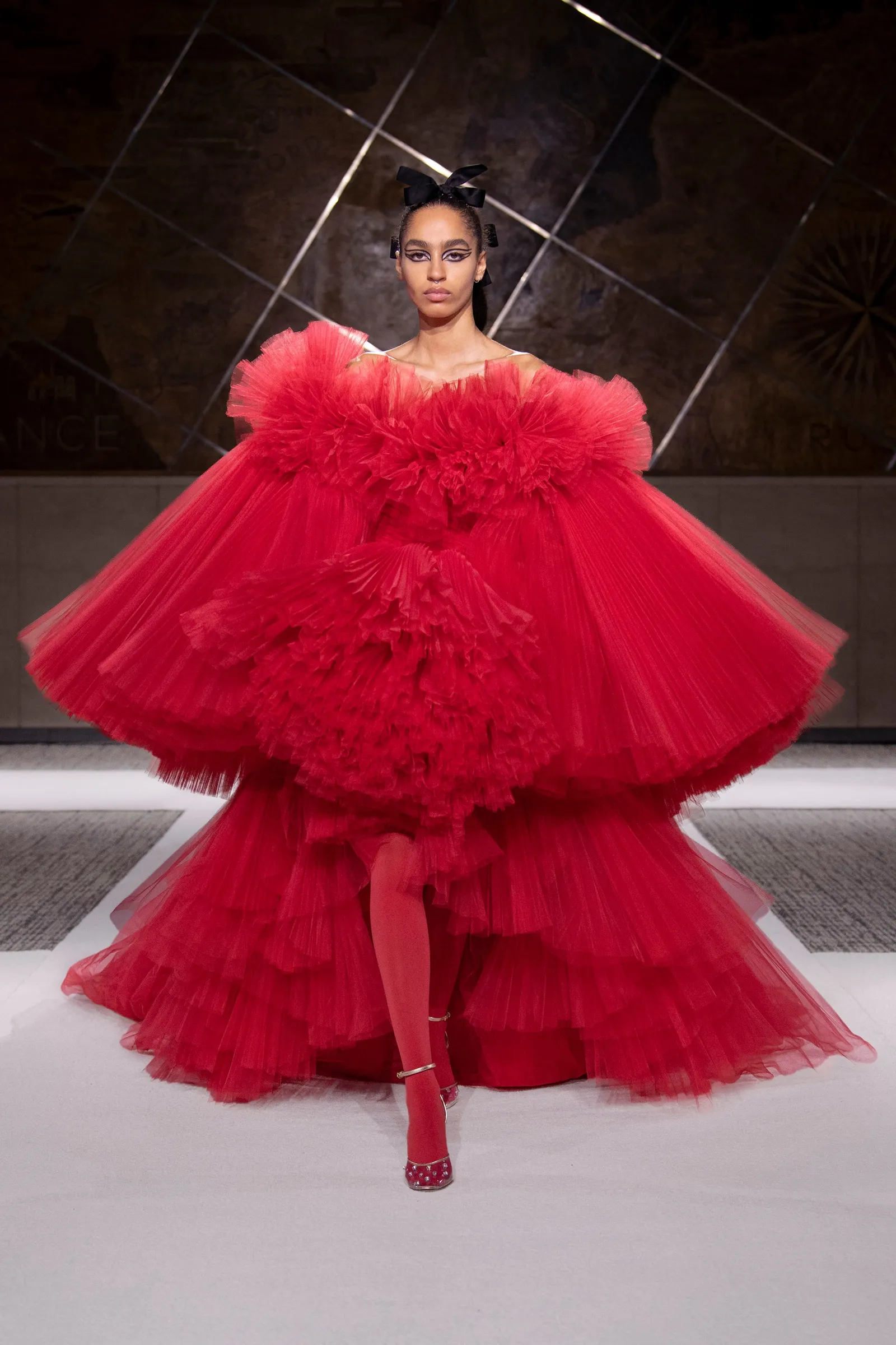 Koleksi Haute Couture Terbaik di Paris Fashion Week 2022