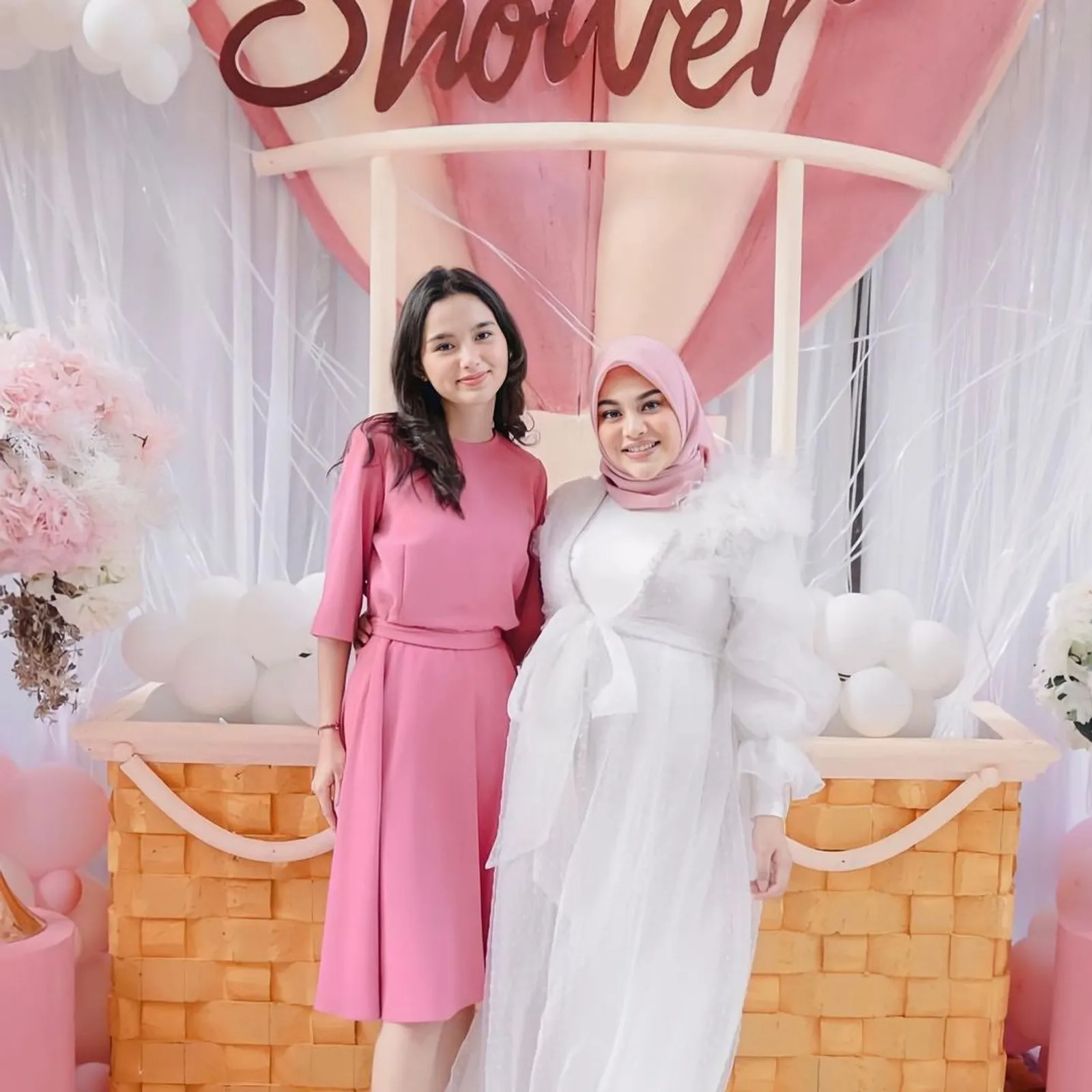 9 Artis yang Hadir ke Baby Shower Aurel Hermansyah, Kompak Serba Pink!