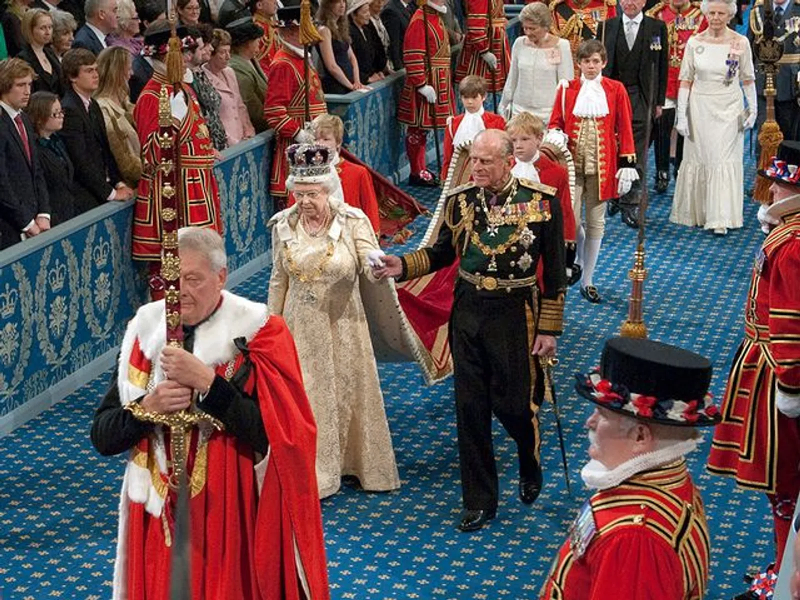 Mengenang Kembali 12 Aturan yang Harus Dipatuhi Ratu Elizabeth II