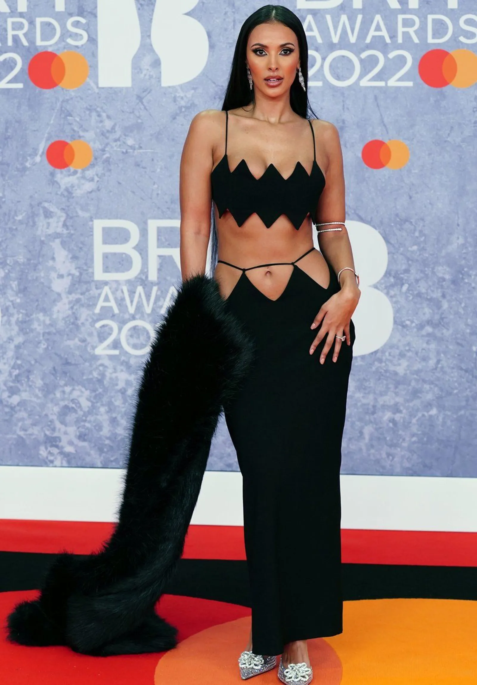 Gaya Seksi Para Seleb di Red Carpet Brit Awards 2022