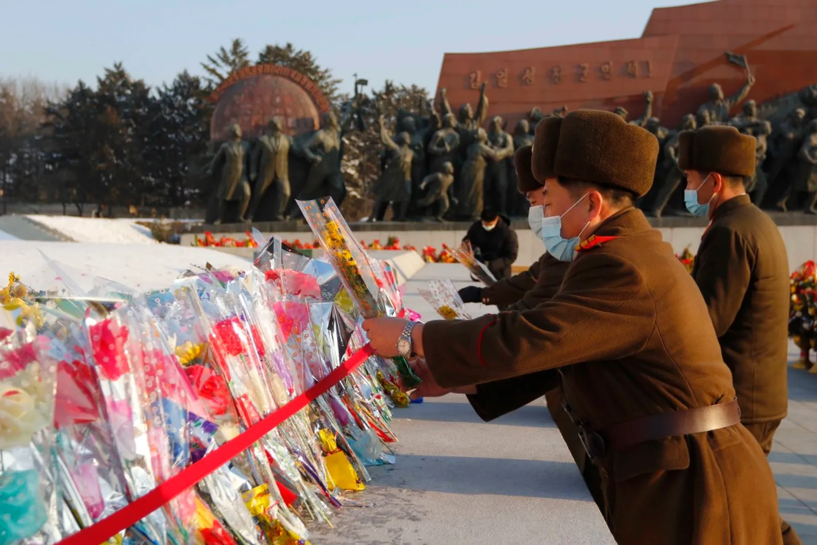 Fakta & Foto Perayaan Ulang Tahun Mendiang Kim Jong Il Ke-80 di Korut