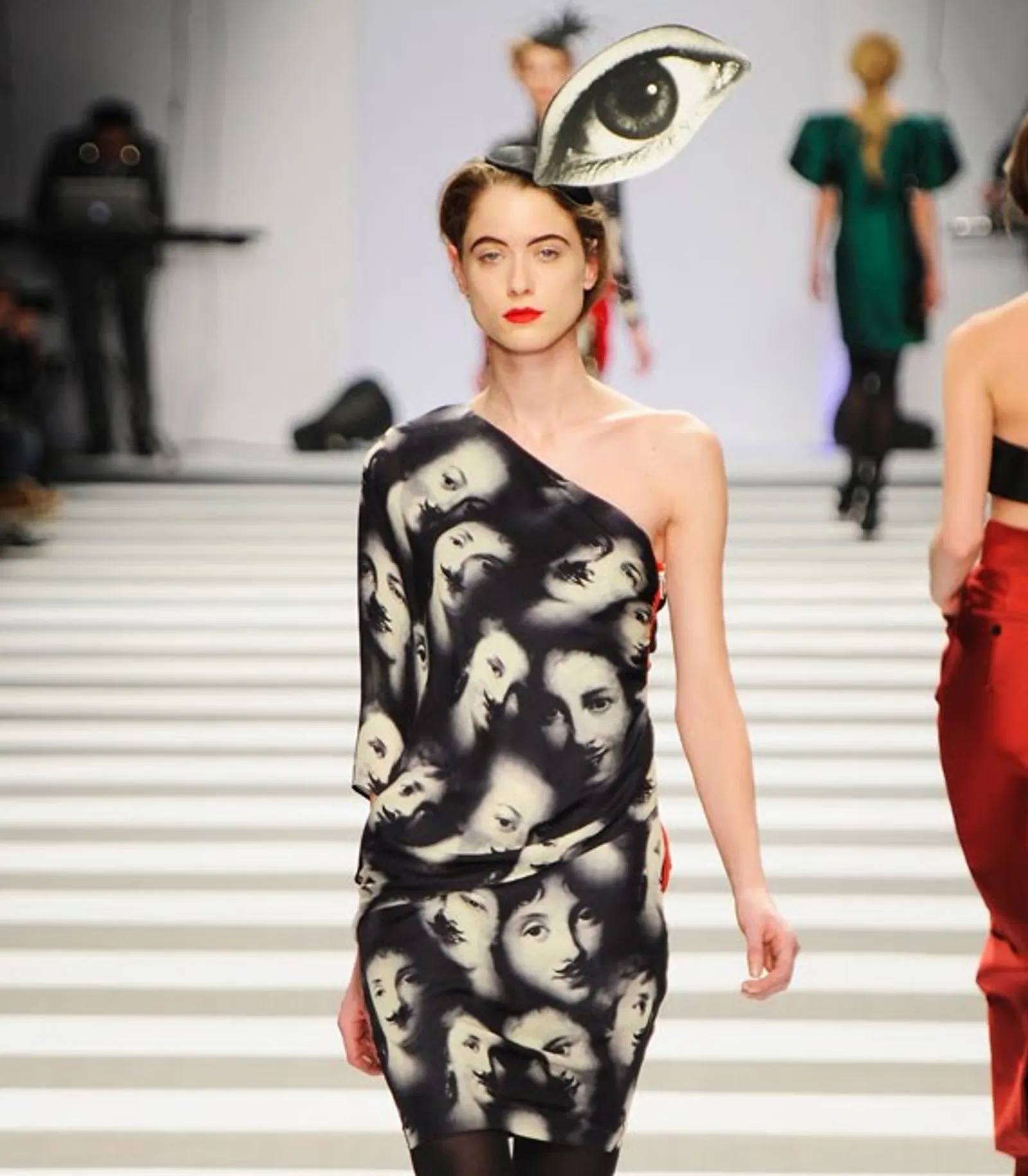 Bikin Ngeri! Karya Fashion yang Terinspirasi dari 'Organ Manusia'