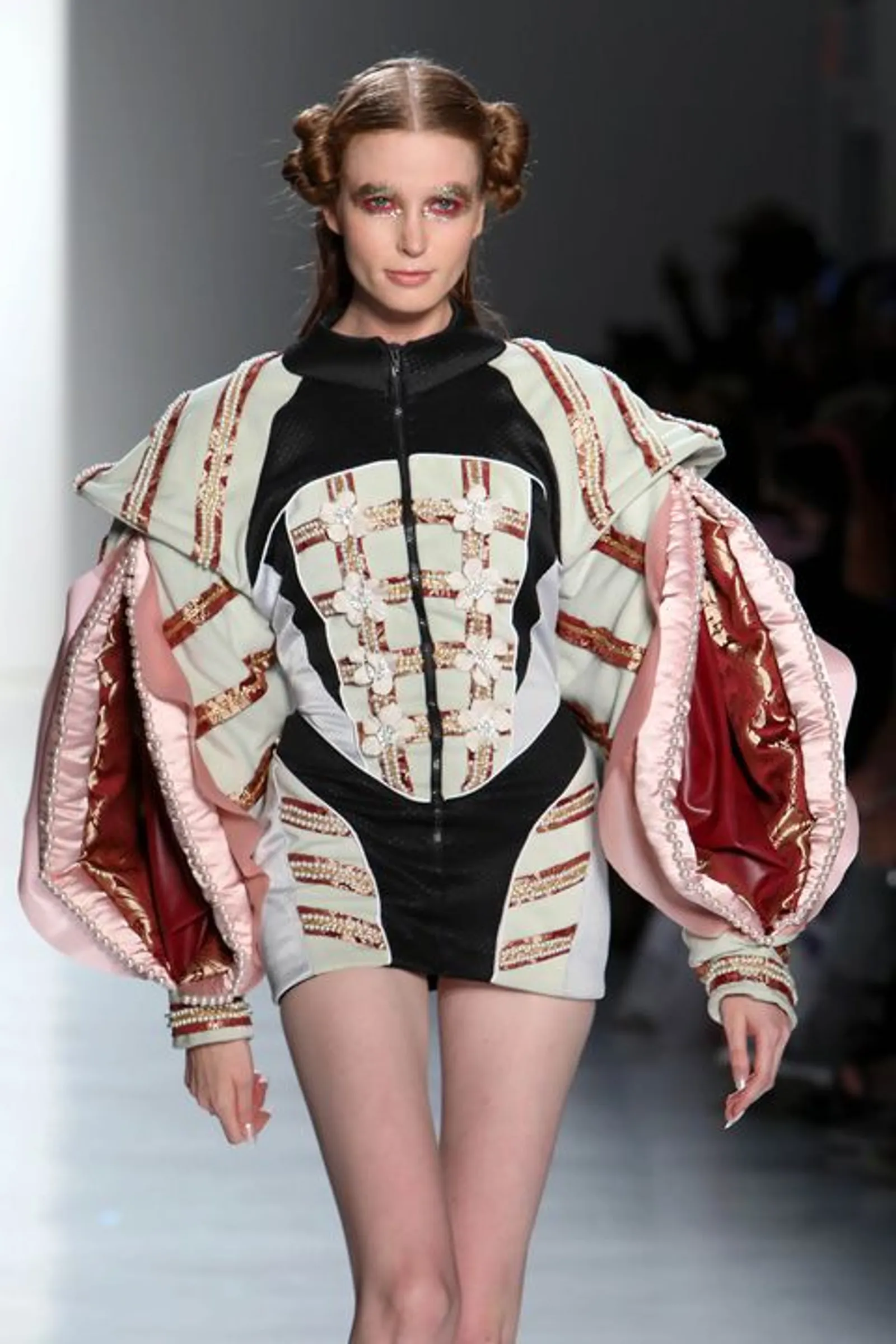 Bikin Ngeri! Karya Fashion yang Terinspirasi dari 'Organ Manusia'