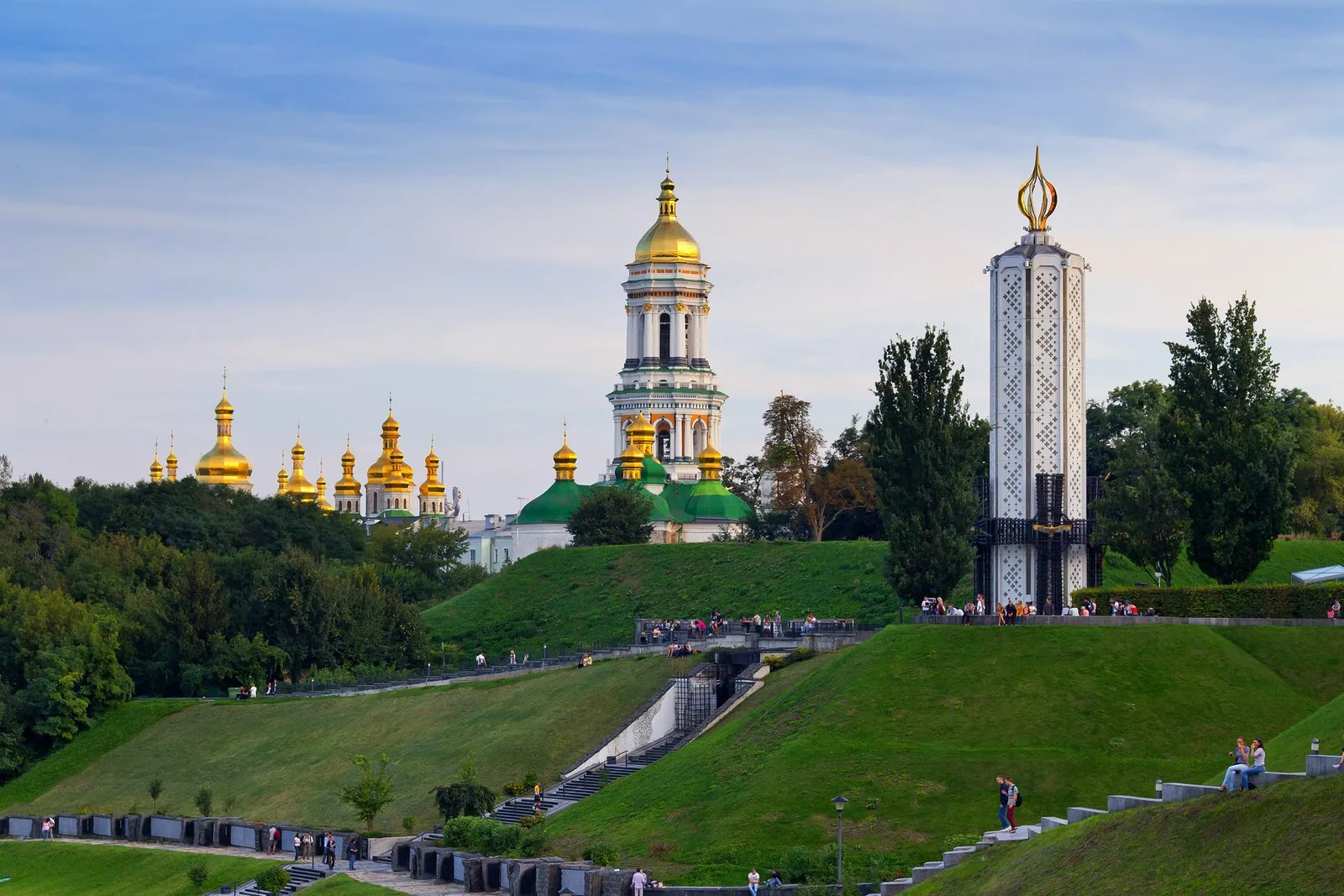 Menyimpan Banyak Sejarah, 10 Lokasi Wisata Terbaik di Ukraina