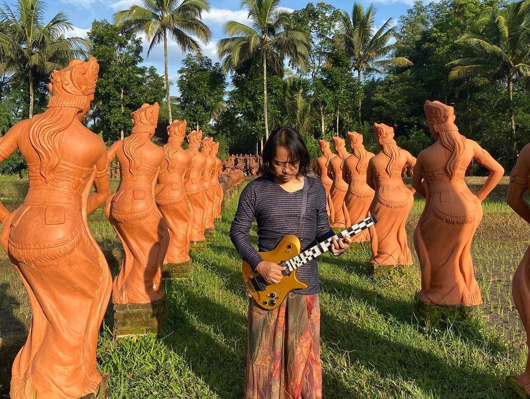 Mayoritas Orang Bali, 10 Potret Selebriti Tanah Air Rayakan Nyepi