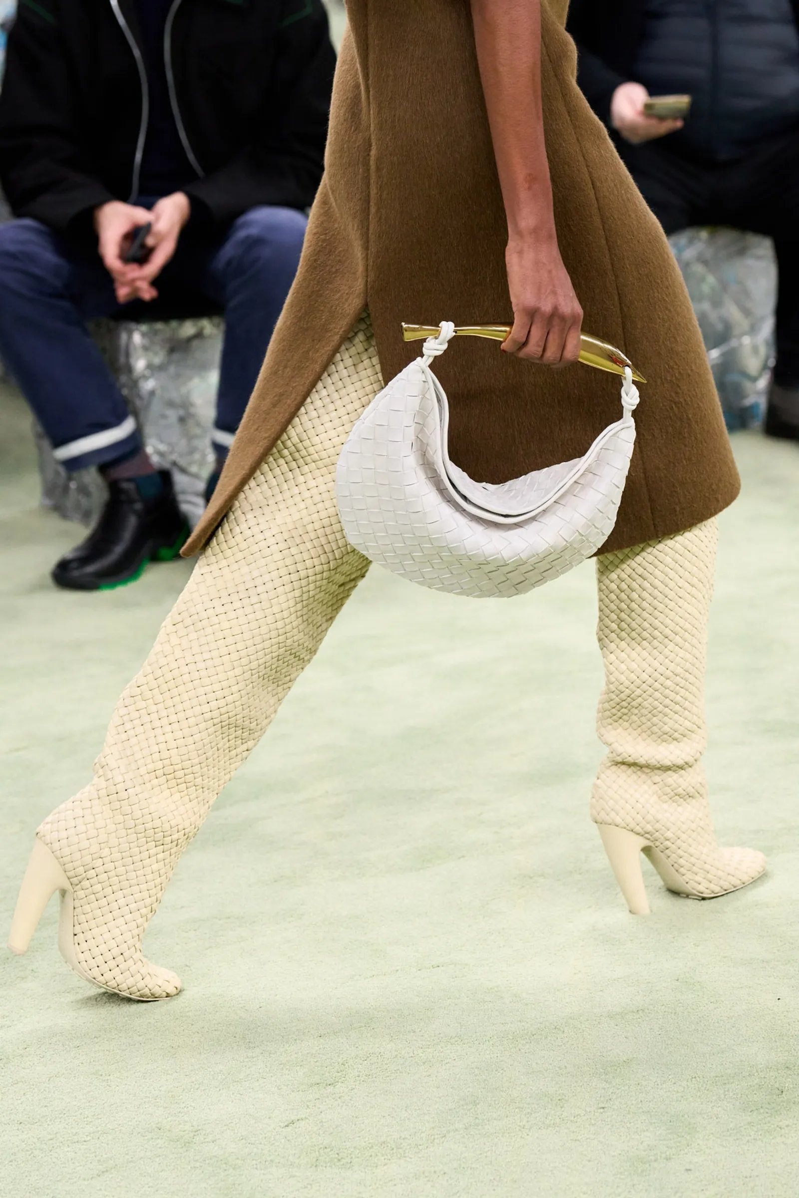 Highlights Bottega Veneta F/W 22, Debut Desainer hingga Front Row