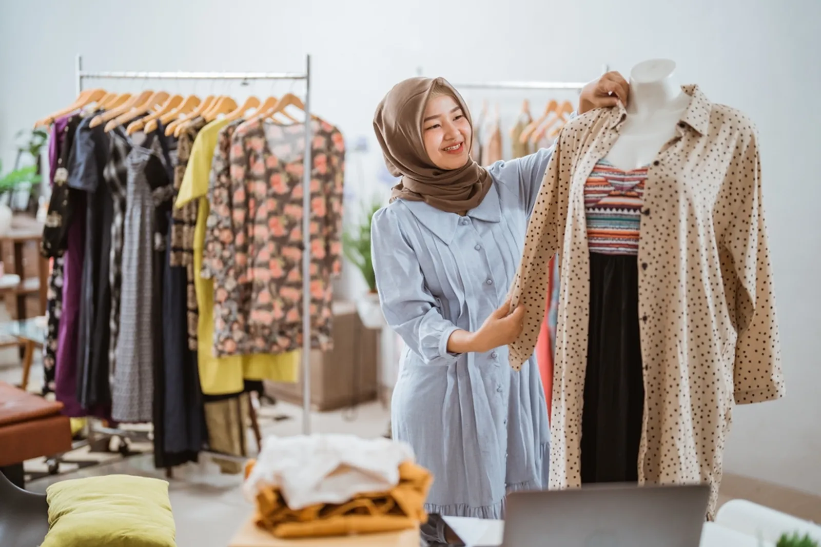 Keren! Ini 5 Alasan Indonesia Mampu Jadi Pusat Muslim Fesyen Dunia
