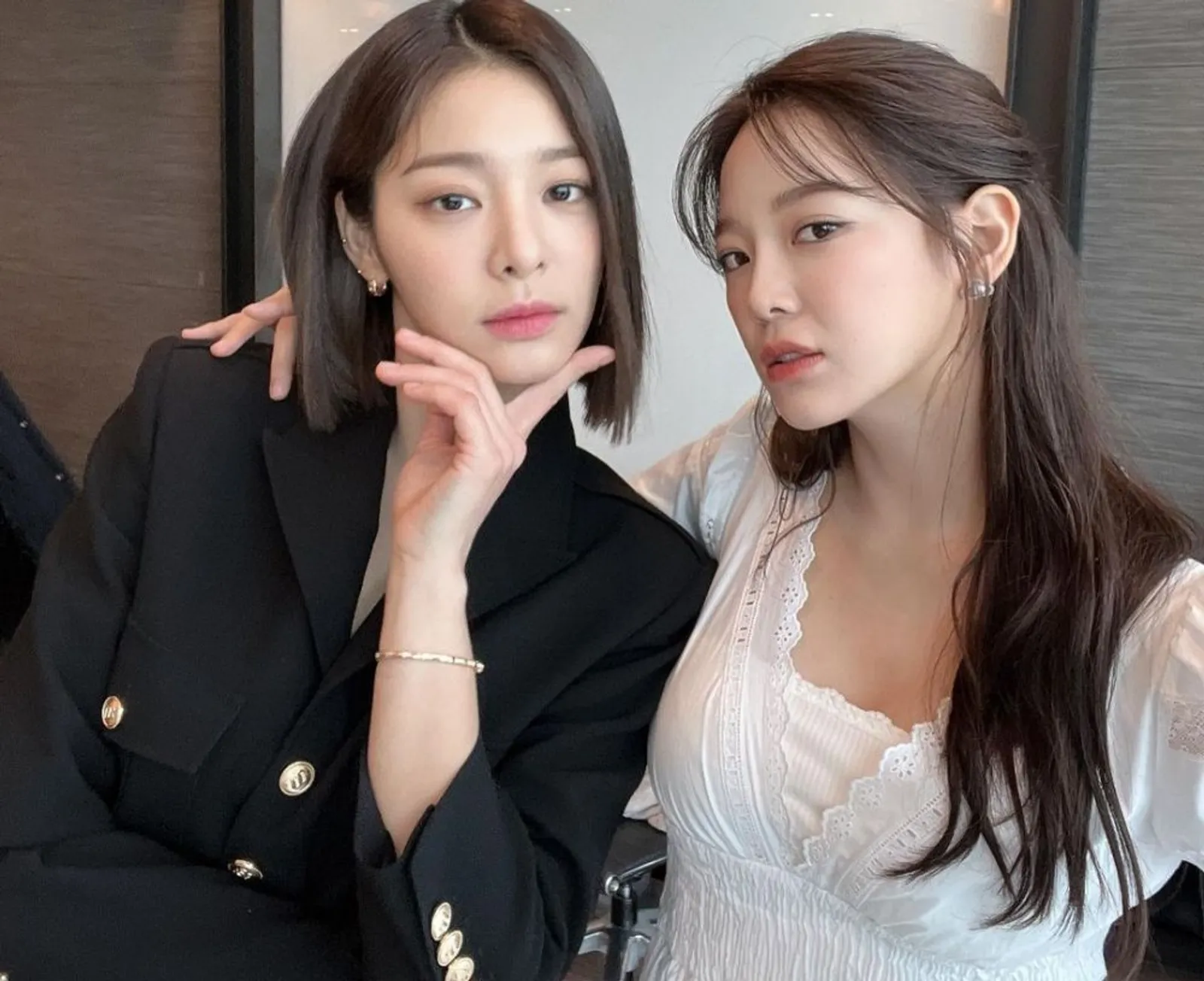 10 Potret Persahabatan Kim Se Jeong & Seol In Ah "A Business Proposal"