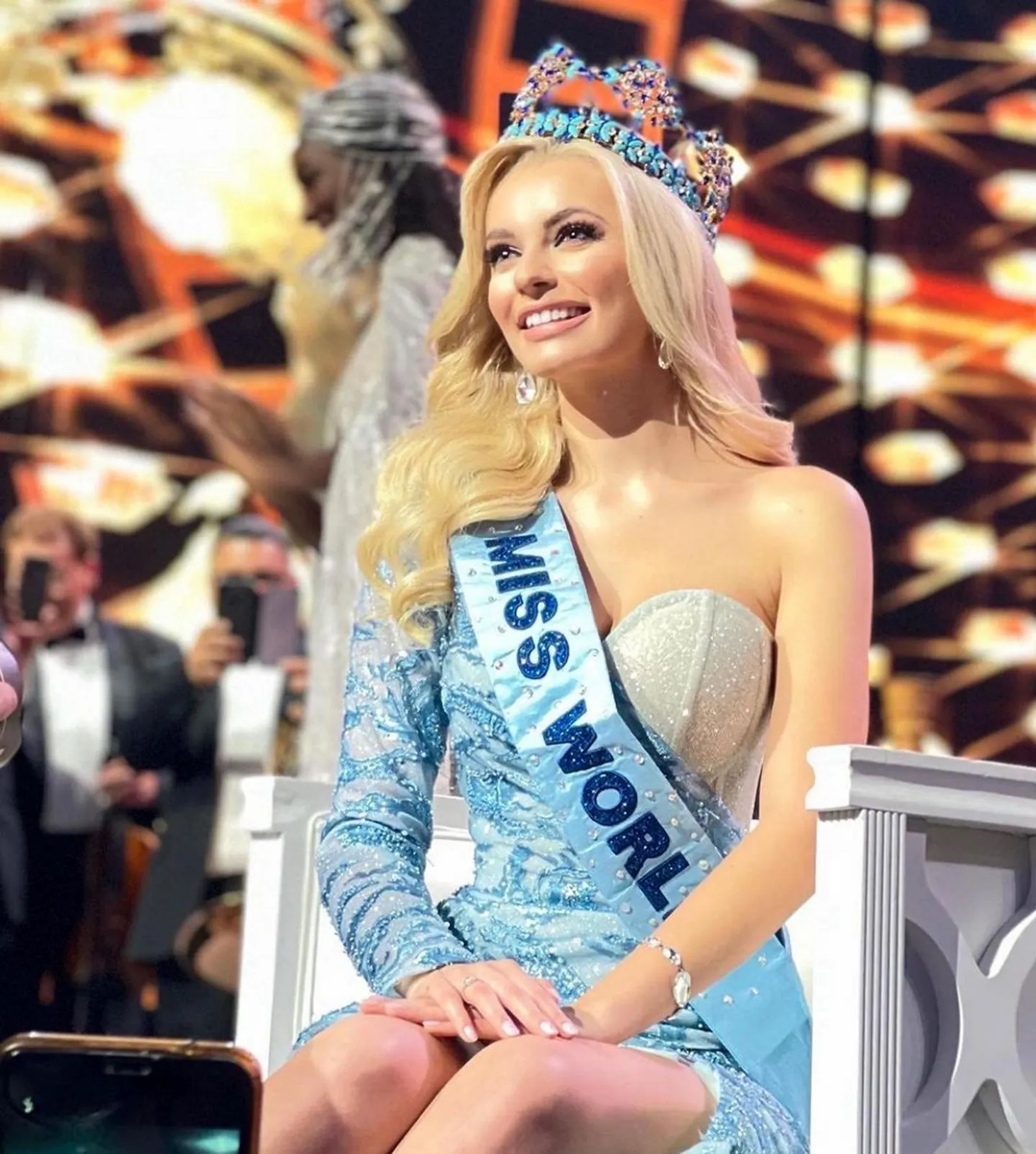 Gaya Karolina Bielawska, Perempuan Polandia yang Gelar Miss World 2021