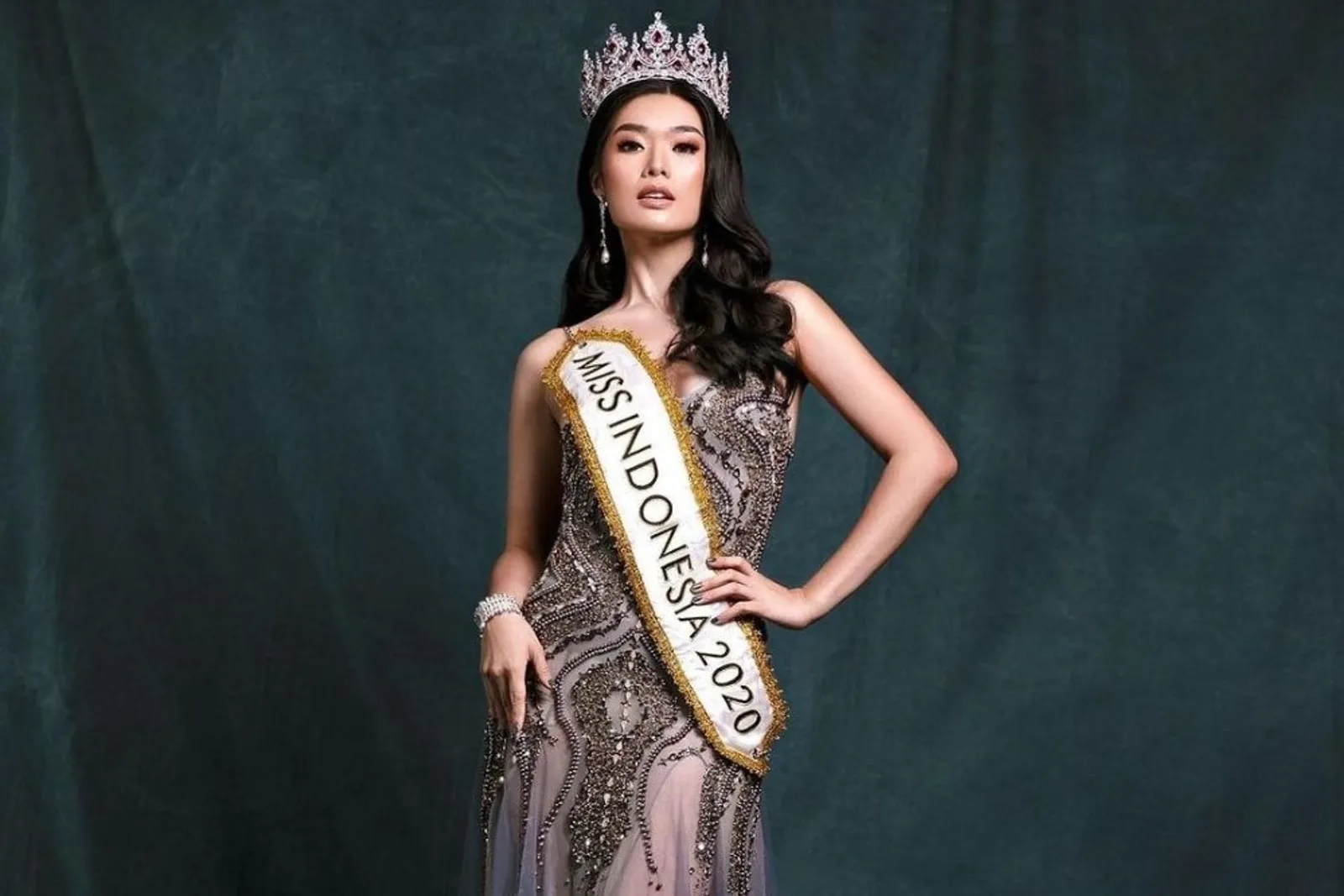 Pesona Carla Yules, Wakil Indonesia di Ajang Miss World 2021