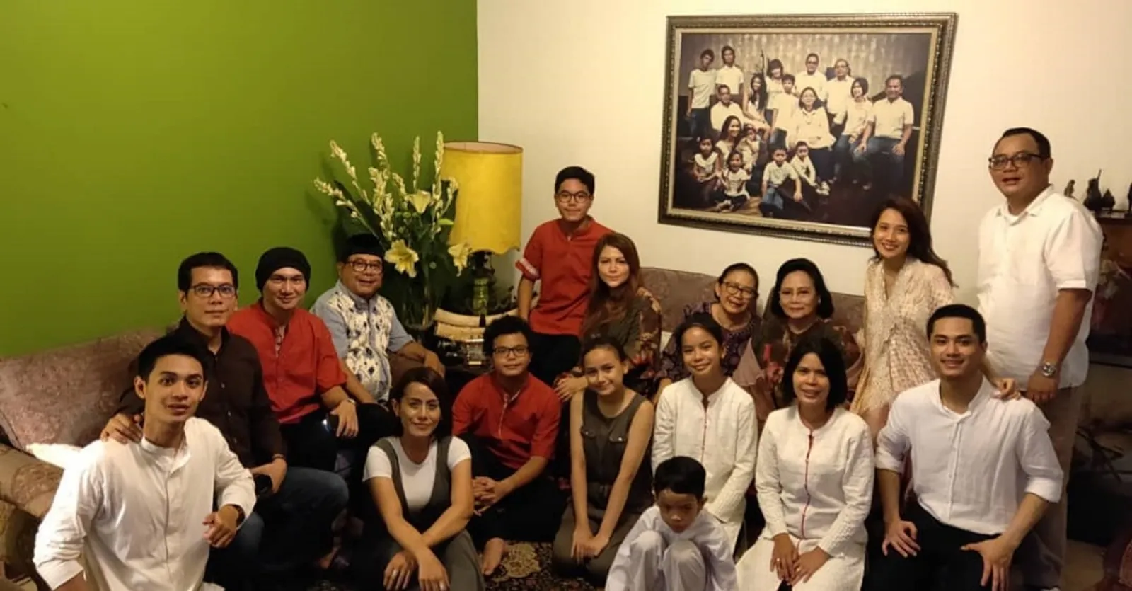 Sepupuan, 9 Potret Akrab Ray 'MasterChef Indonesia' dan Sabian Tama