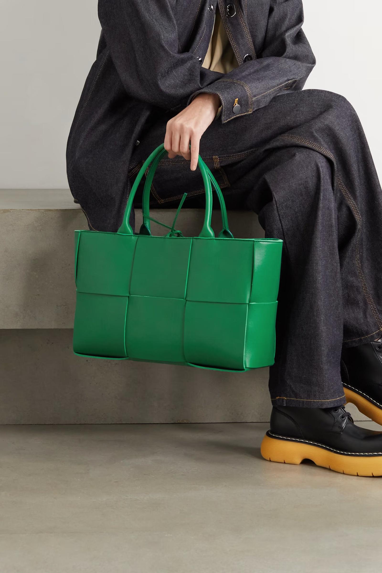 Rekomendasi Tote Bag Branded yang Chic dan Praktis