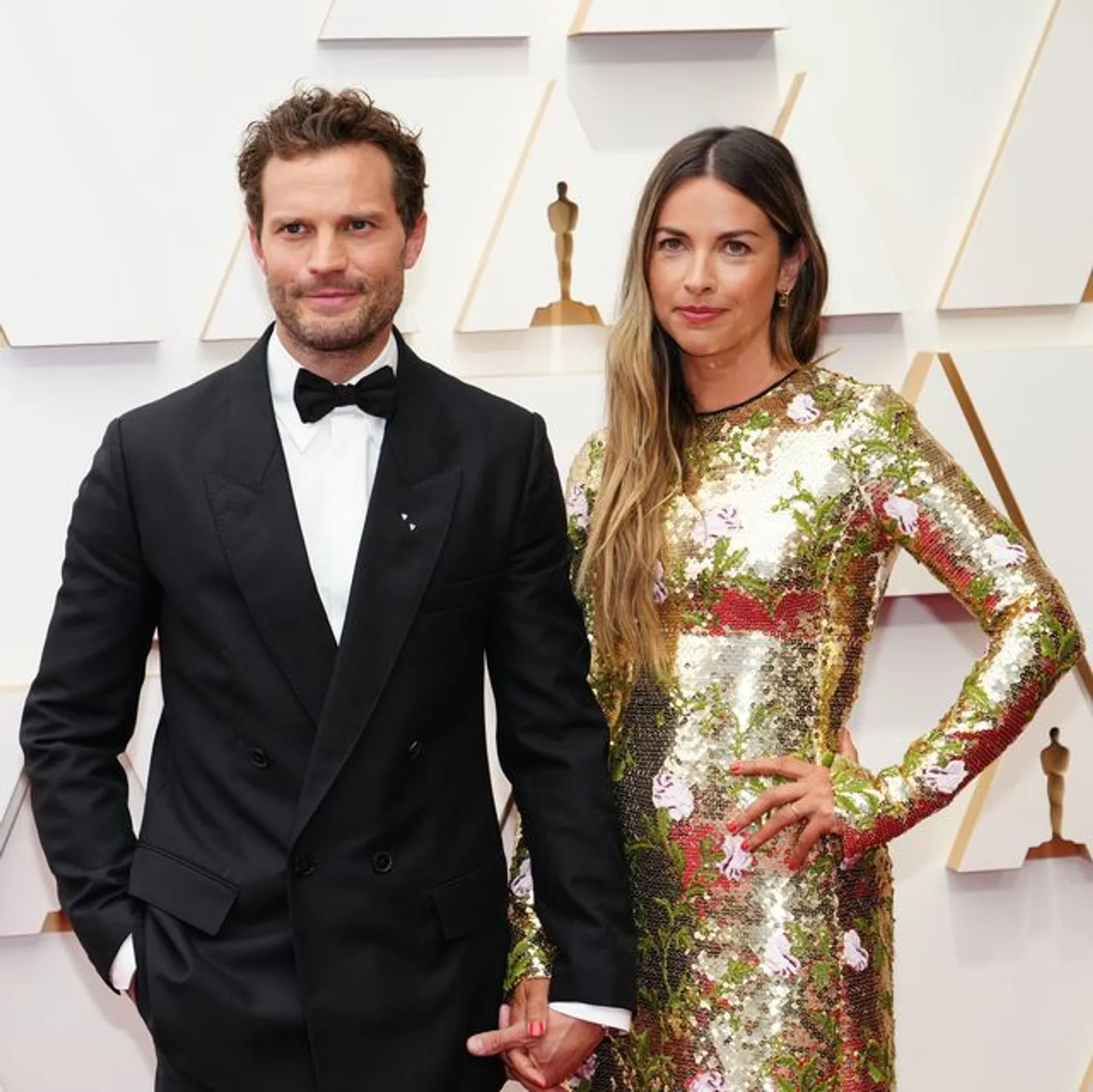 12 Pasangan Artis Hollywood yang Hadir di Oscars 2022, Mesra Banget!