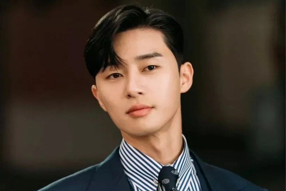 Deretan Aktor Korea Tampil Berkarisma dengan Side Bang Hairstyle 