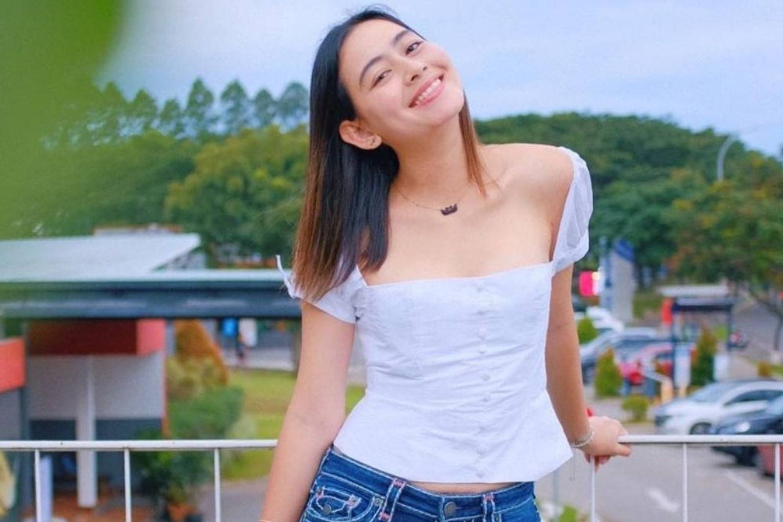 Potret Menawan Laura Theux, Curi Perhatian Netizen!