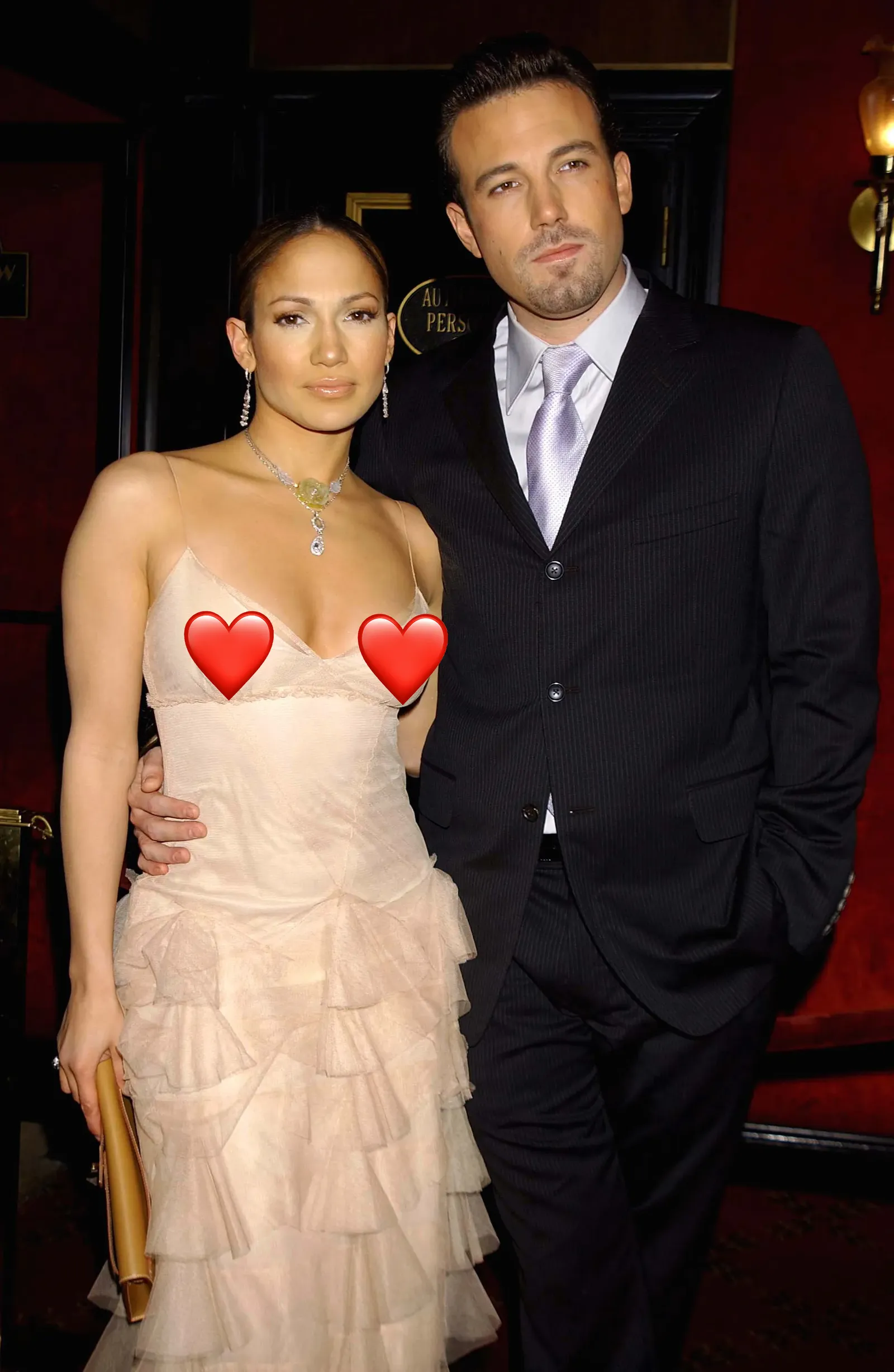 Kembali Tunangan, Ini 9 Gaya Terbaik Jennifer Lopez dan Ben Affleck 