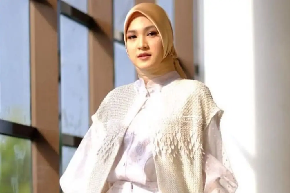 Tampil Natural dan Fresh di Hari Lebaran A la Cut Syifa 