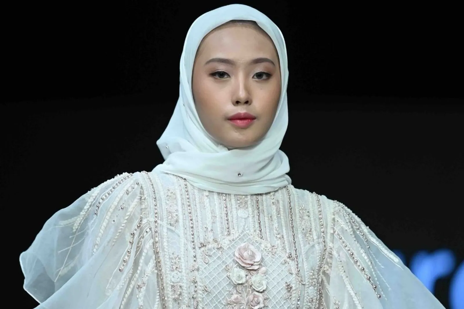 Inspirasi Ramadan Look A la Wardah di Indonesia Fashion Week 2022