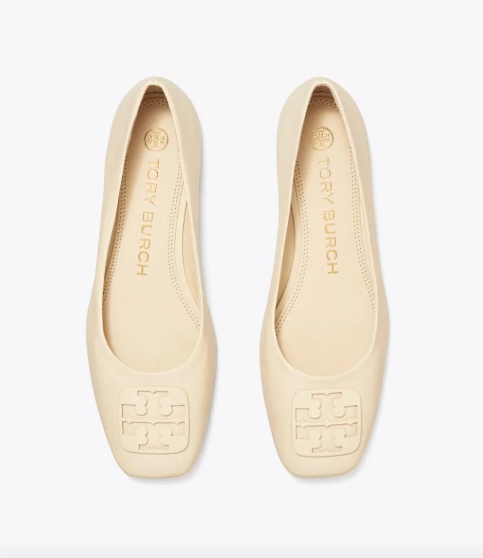 #PopbelaOOTD: Rekomendasi Flat Shoes untuk Pemilik Gaya Feminin
