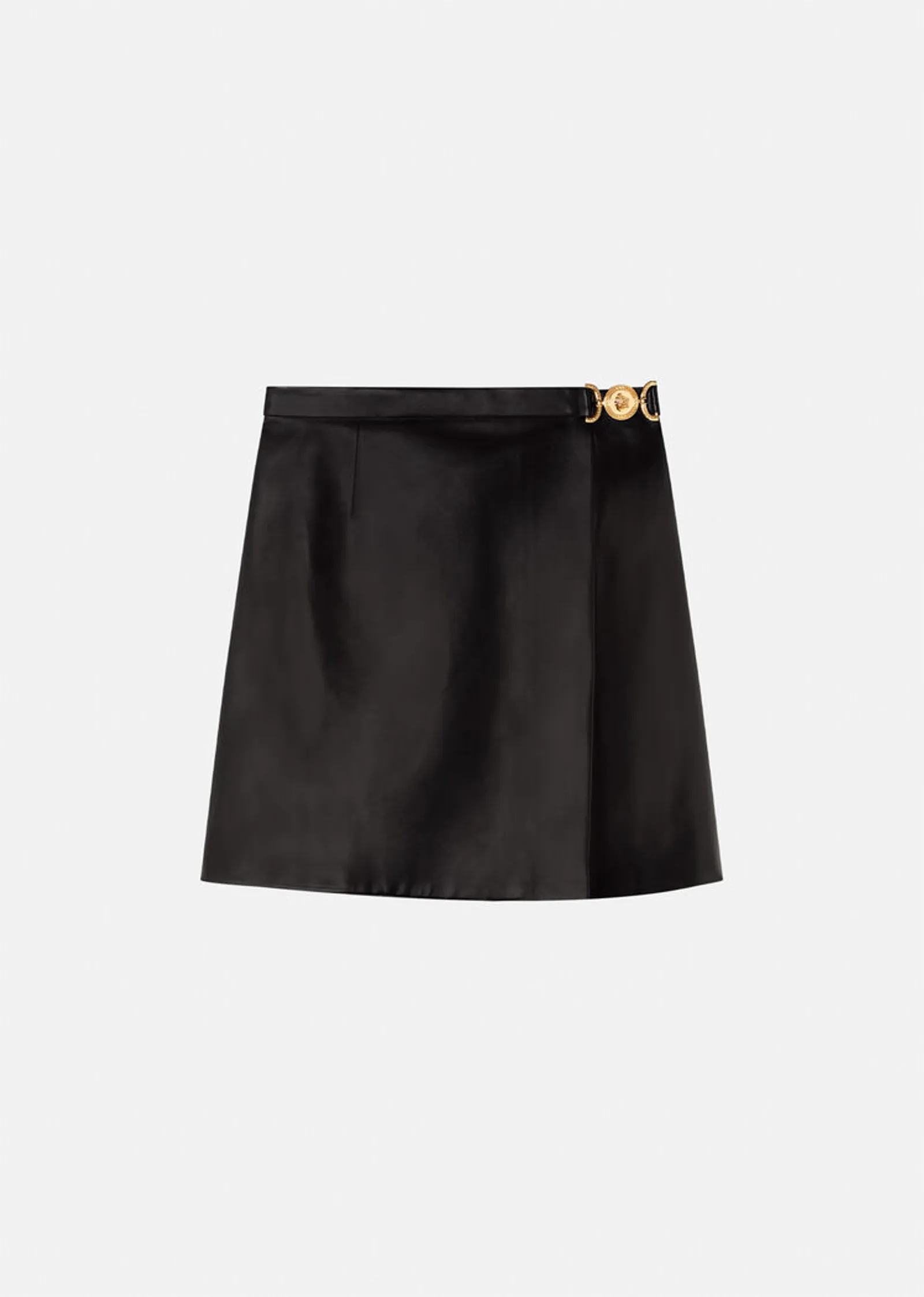 #PopbelaOOTD: Upgrade Penampilan Makin Kece dengan Leather Skirt Ini