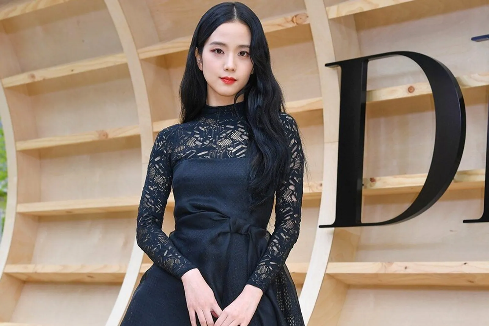 Gaya Mewah Artis Korea saat Hadiri Dior Fall 2022 Fashion Show